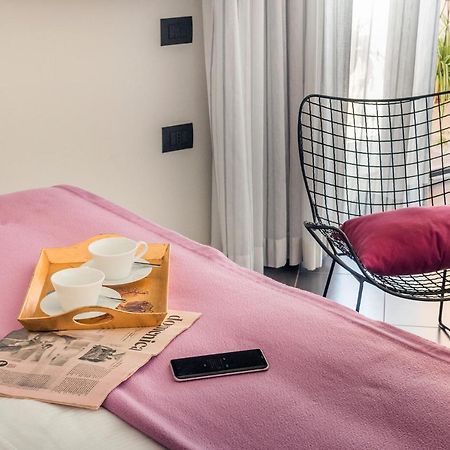 Foyer Rooms & Suites Affittacamere カリアリ エクステリア 写真