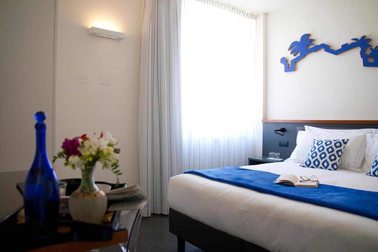 Foyer Rooms & Suites Affittacamere カリアリ エクステリア 写真