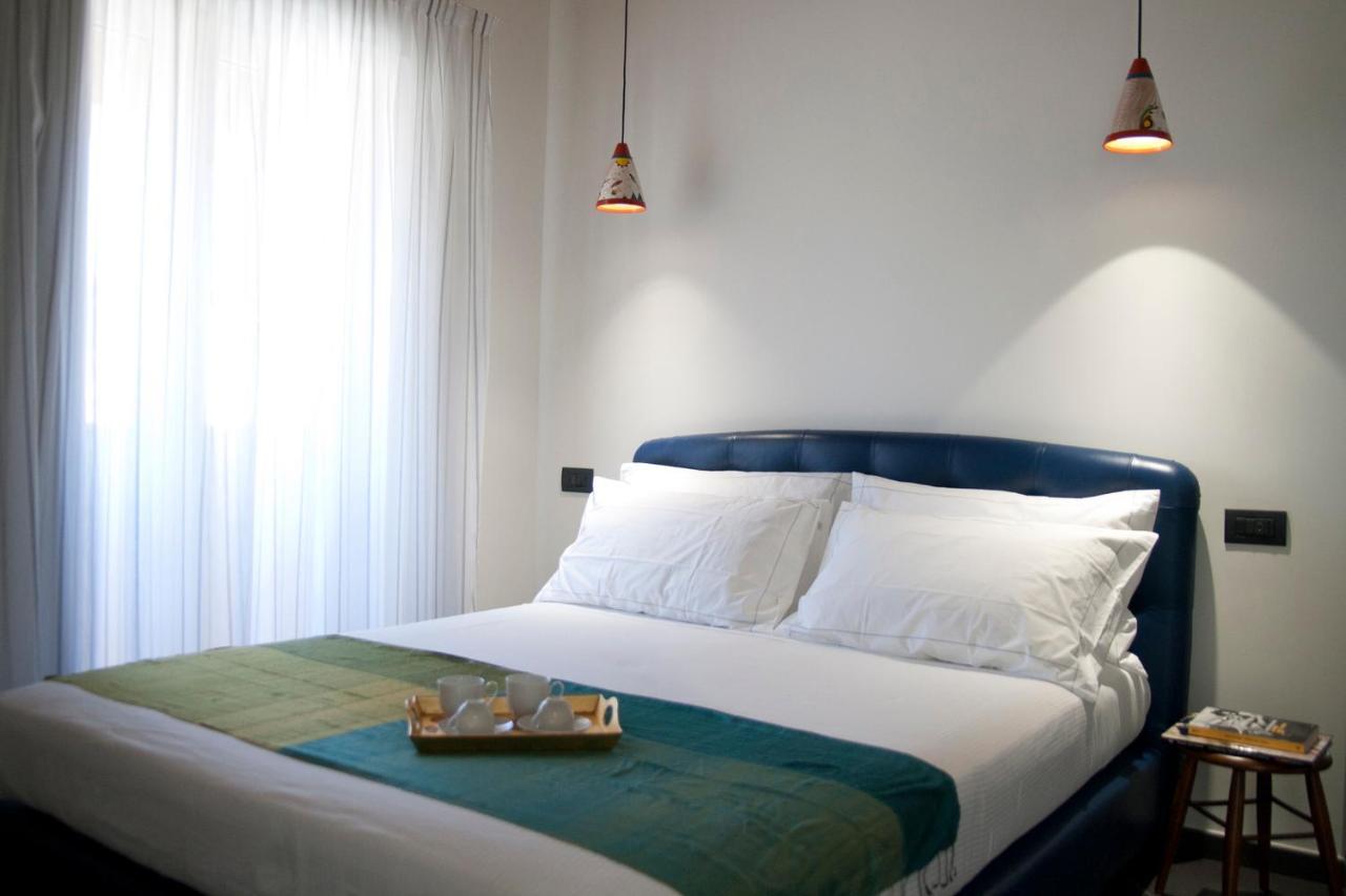 Foyer Rooms & Suites Affittacamere カリアリ エクステリア 写真