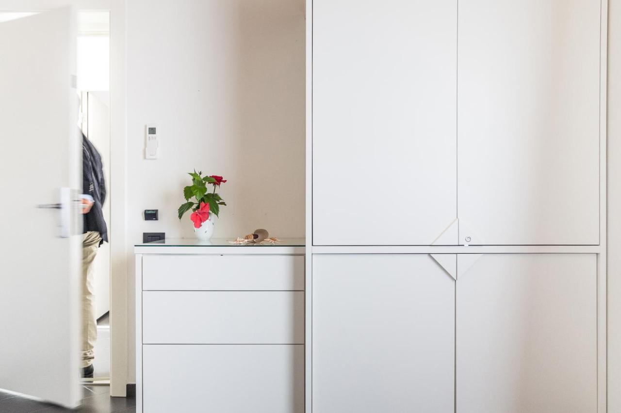 Foyer Rooms & Suites Affittacamere カリアリ エクステリア 写真