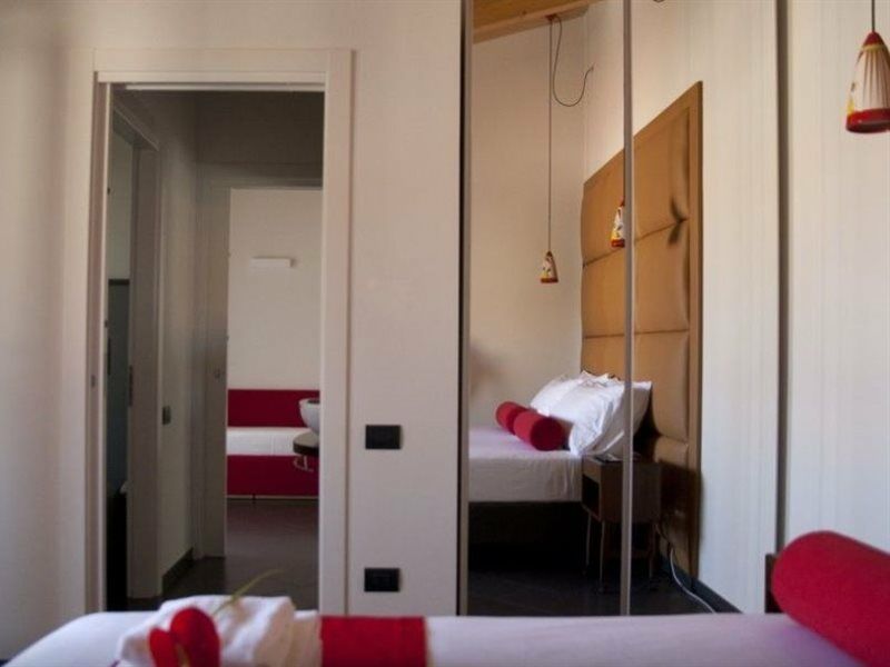Foyer Rooms & Suites Affittacamere カリアリ エクステリア 写真
